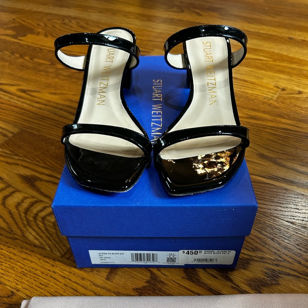 Women Stuart Weitzman sandals. Excellent condition.